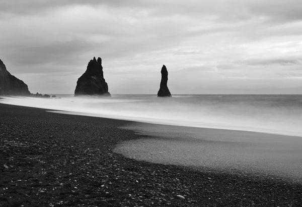 צילום חול שחור בחוף איסלנד
